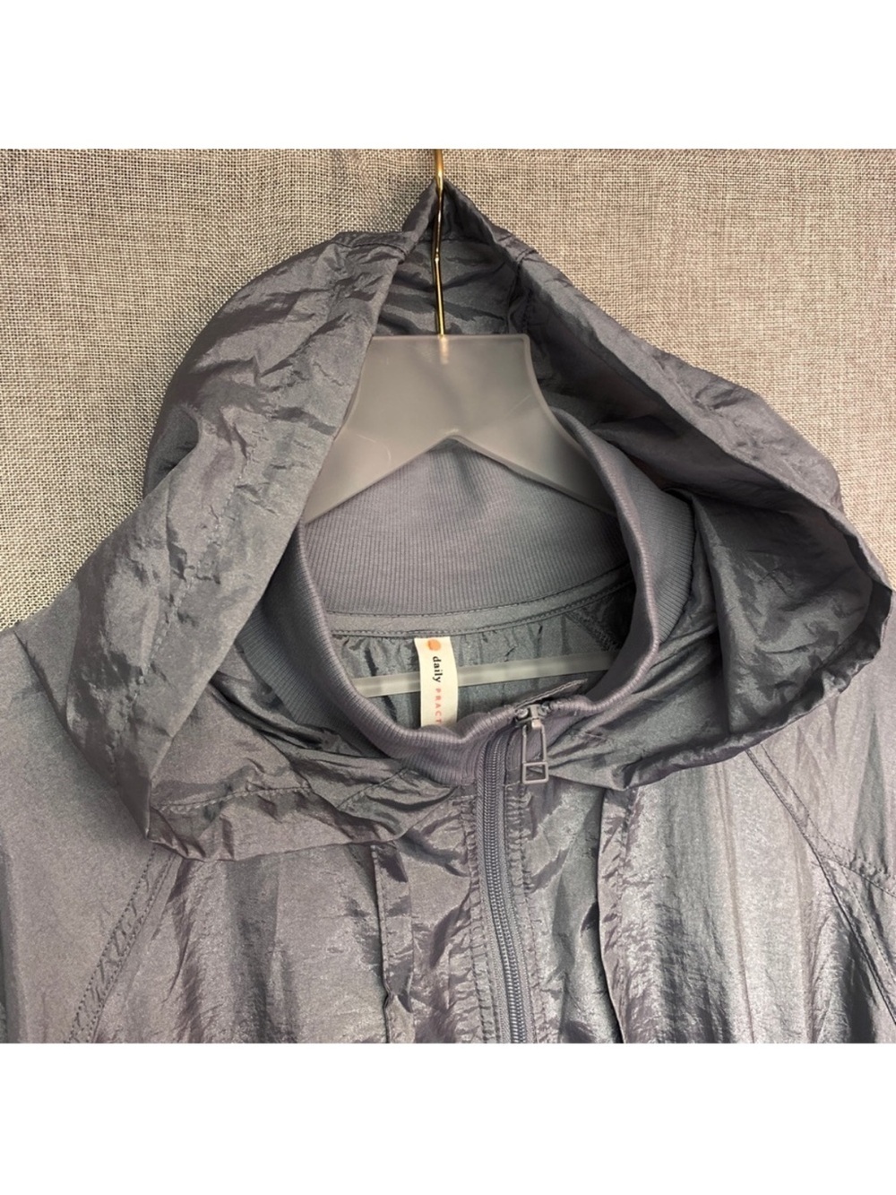 ANTHROPOLOGIE Lightweight Nylon Drawstring Long Hooded Jacket, Silver, Size XL - Picture 5 of 14